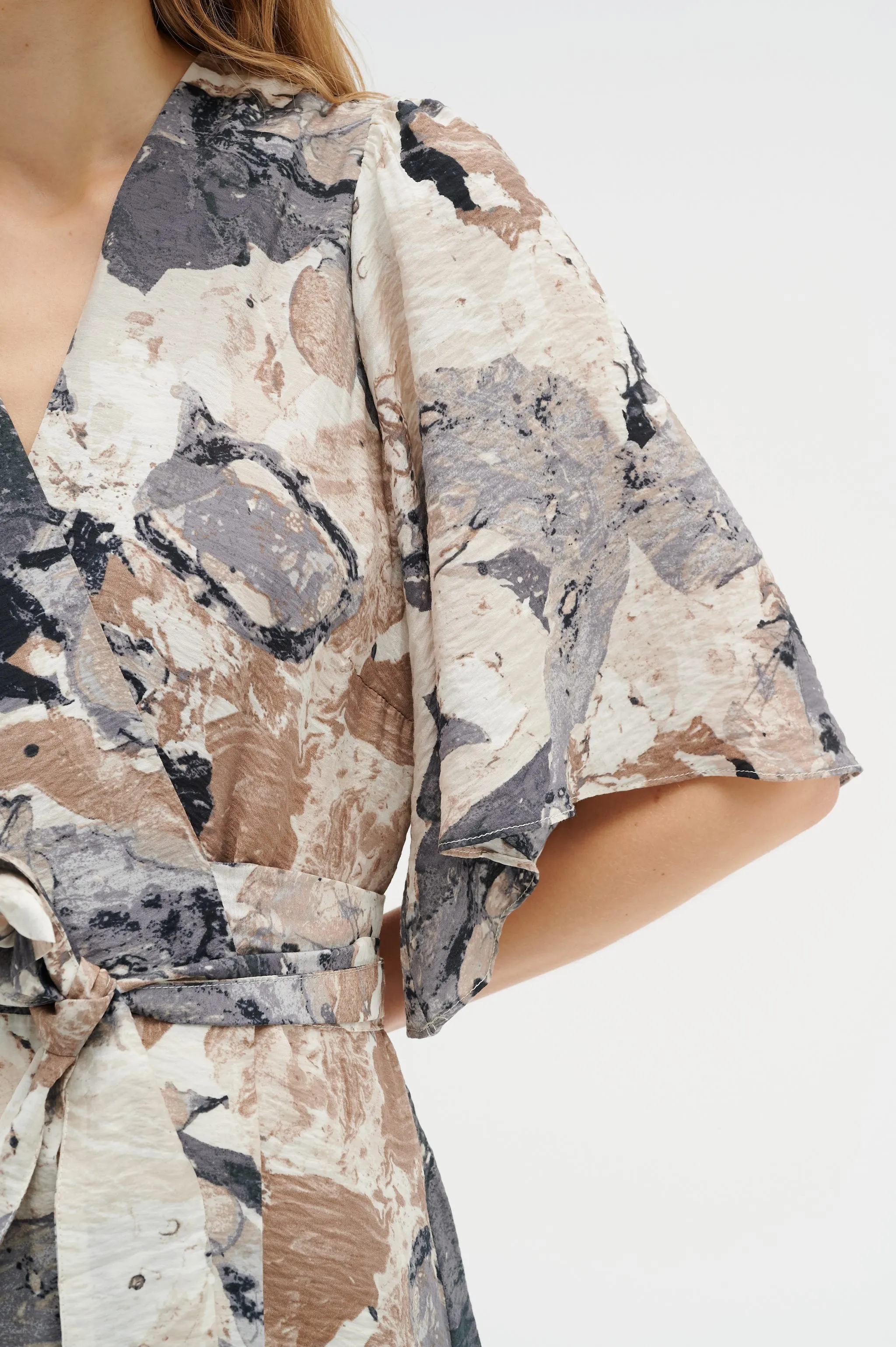 ElitaIW Wrap Dress - Graffiti Wall Grey