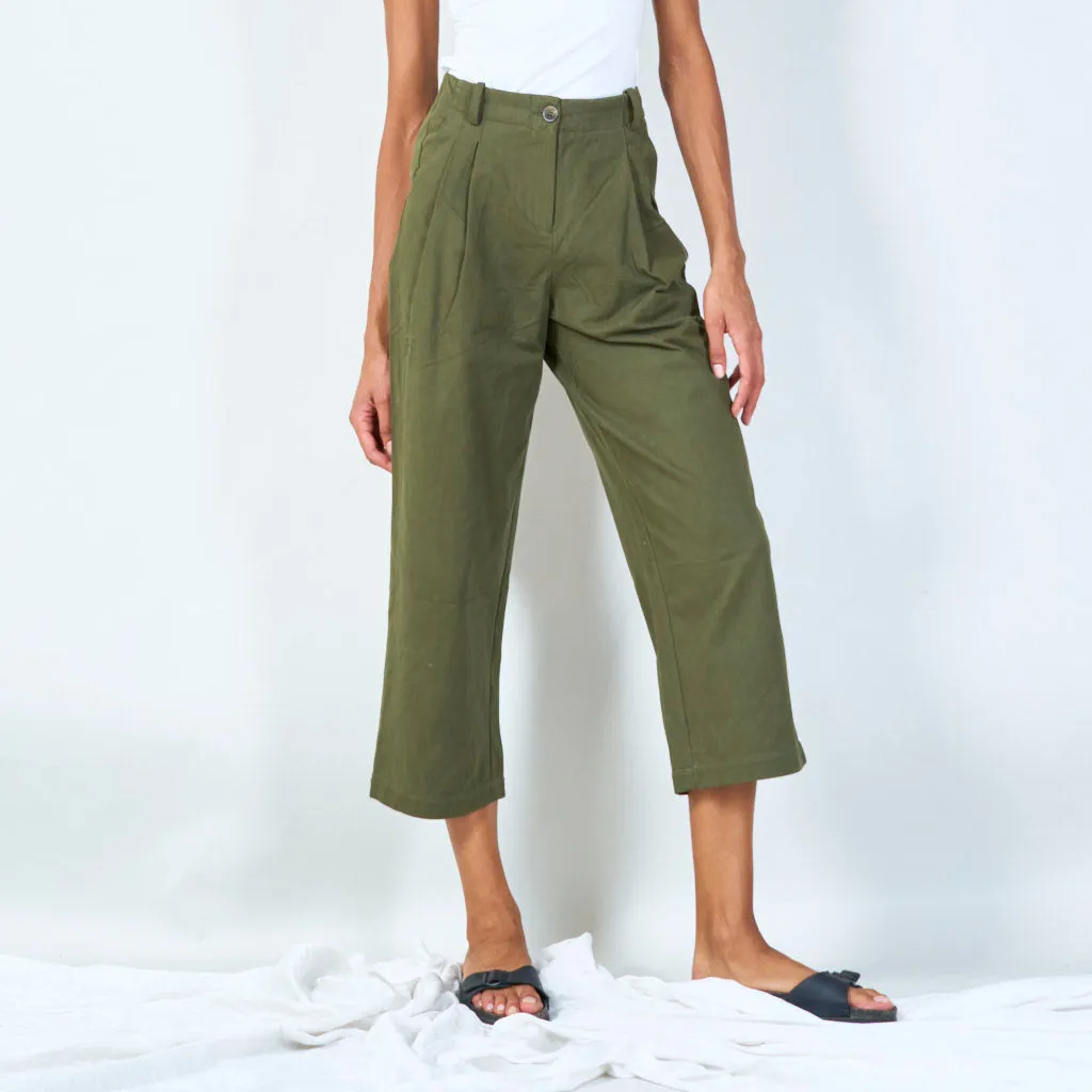 Pleated cropped trousers with belt loops wholesale