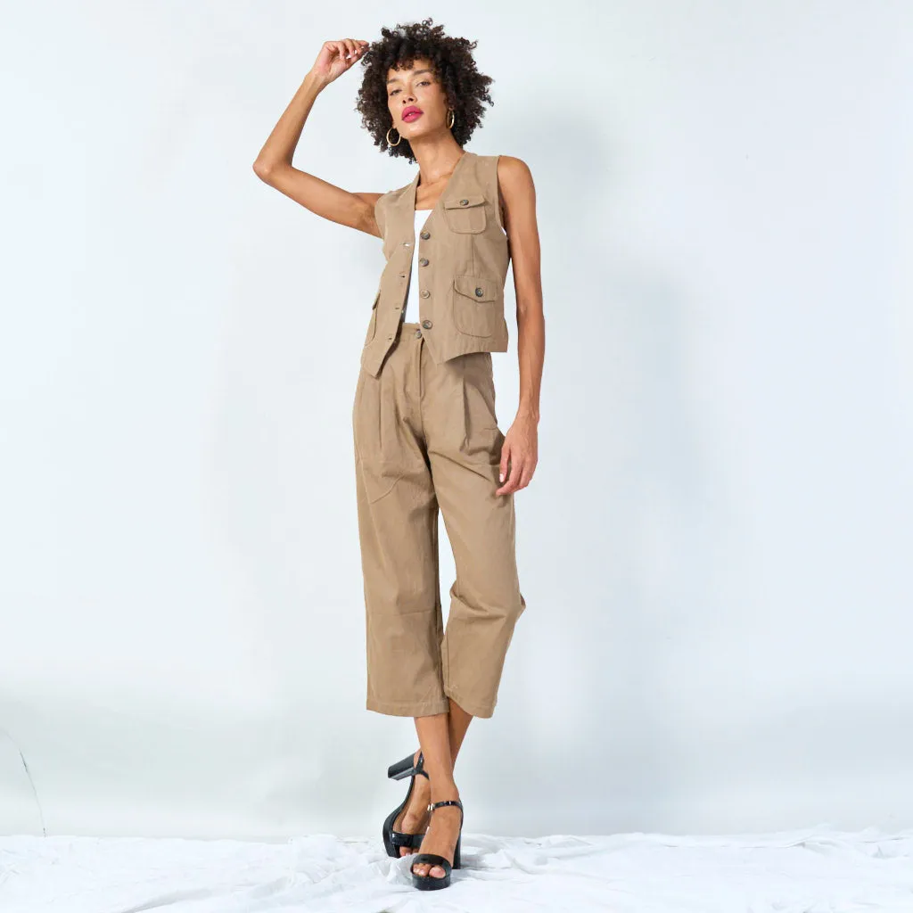 Pleated cropped trousers with belt loops wholesale