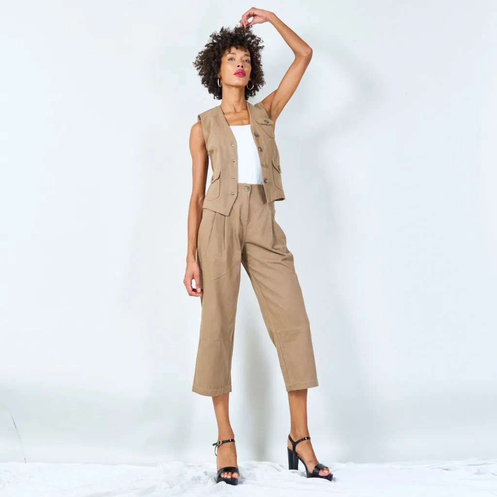 Pleated cropped trousers with belt loops wholesale