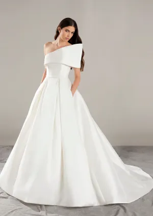 Pronovias: Amias