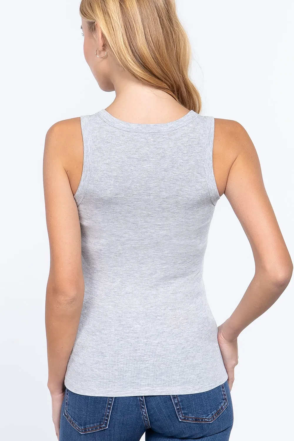 Womens- Sleeveless Ribbed Knit Scoop Neck Tank Top