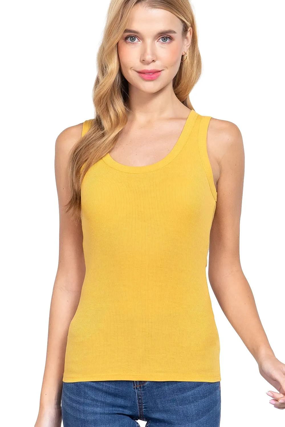 Womens- Sleeveless Ribbed Knit Scoop Neck Tank Top